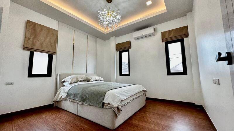 รูป Luxury Two-Story Modern Villa for Sale in Huay Yai - รูปที่ 5/8