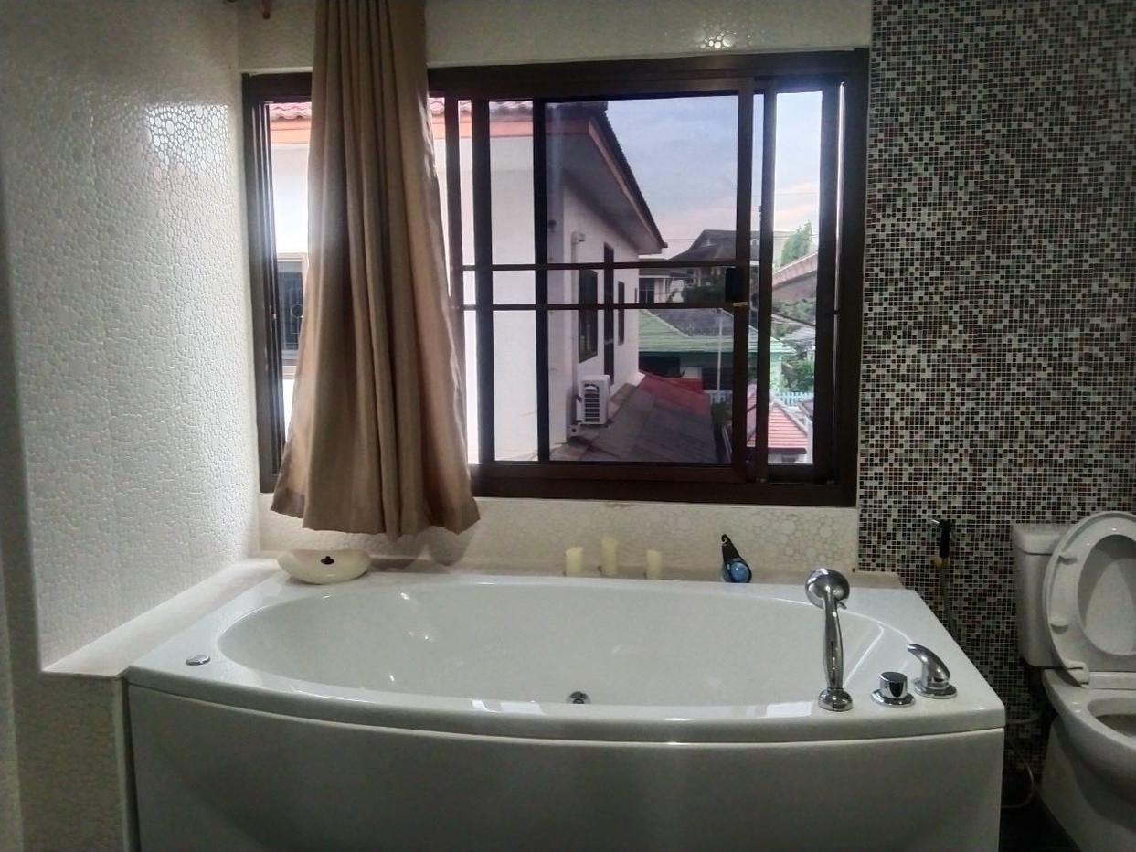 รูป Luxury Pool Residence for Rent – Thung Klom Talman - รูปที่ 15/17