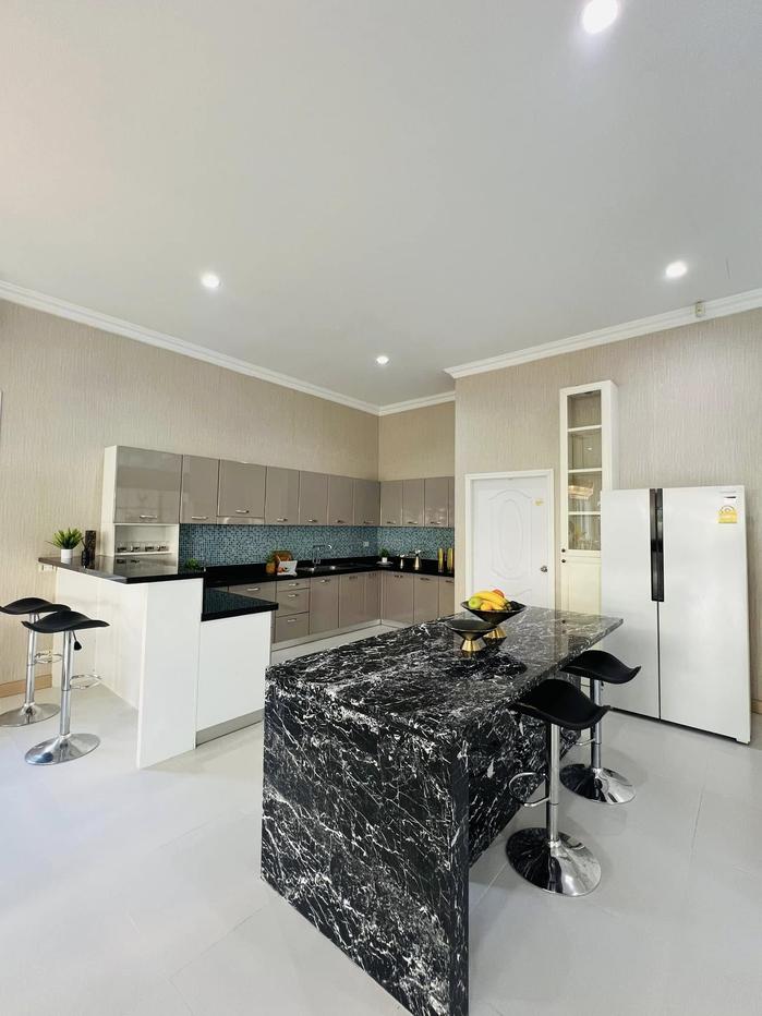 picture 4 Beds Pool Villa for Sale in Huay Yai - 4/8