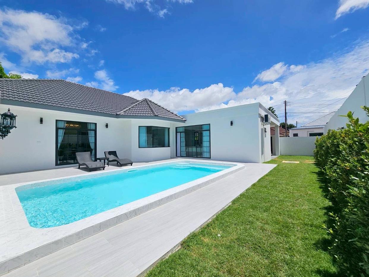รูป Modern Luxury Pool Villa for Rent in East Pattaya - รูปที่ 3/14