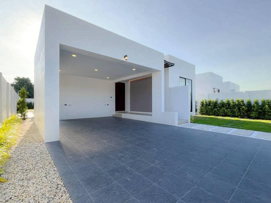 รูป Modern Luxury 3-Bedroom Pool Villa for Sale – Mabprachan - รูปที่ 10/10