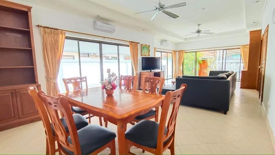 picture 3 Bedrooms Pool Villa in Jomtien for Sale - 3/8
