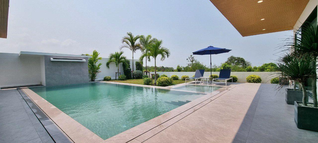 picture 3 Bedrooms Luxury Pool Villa in Chaiyapruek for Sale - 5/20