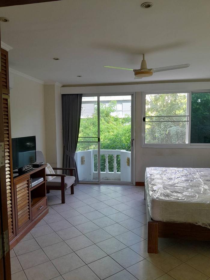picture Three-Storey Townhouse for Sale – Pratumnak Pattaya - 7/8
