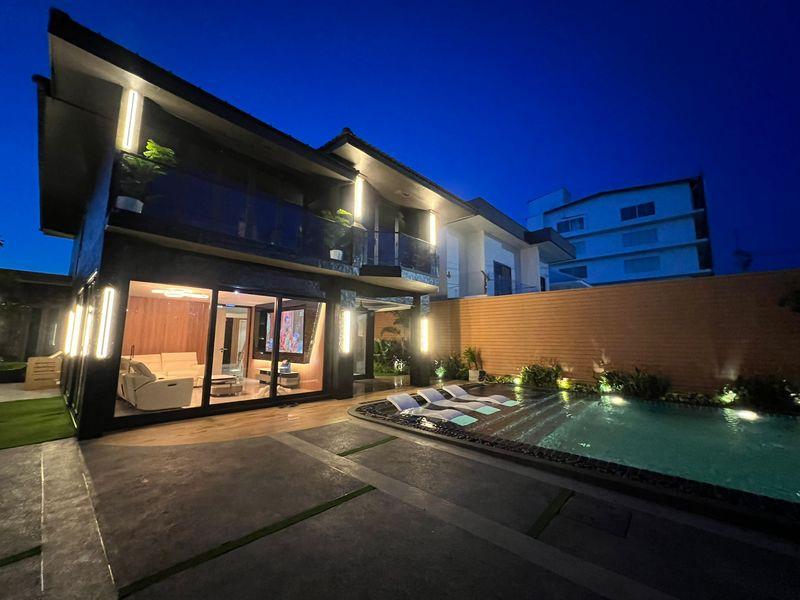 รูป Luxury Pool Villa for Sale in Jomtien - รูปที่ 3/10