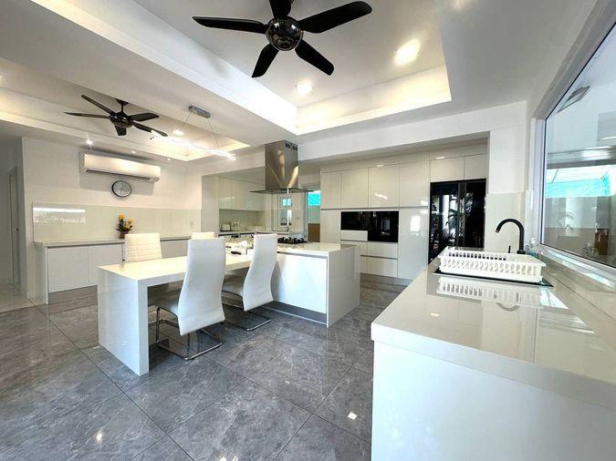picture Luxury Pool Villa for Sale – South Pattaya - 8/16
