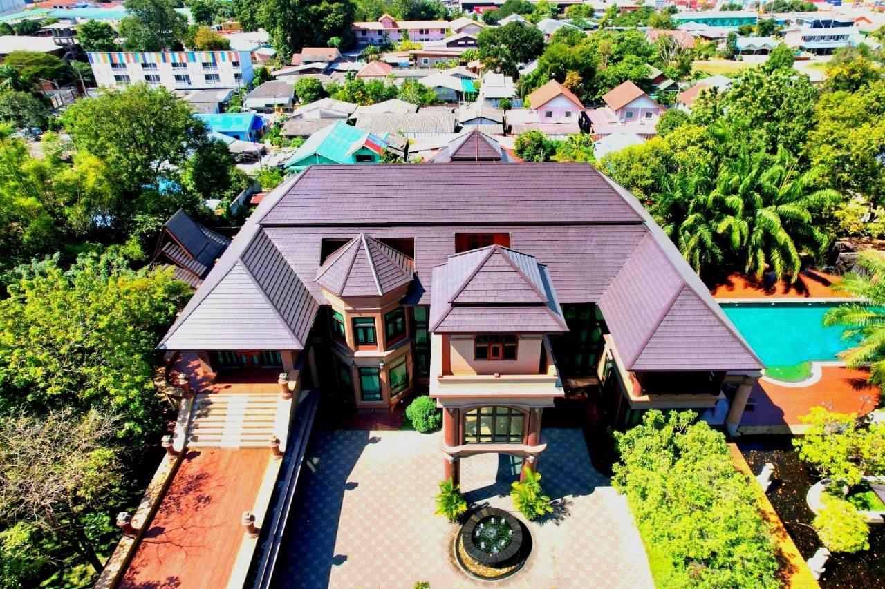 picture Luxury Mansion for Sale – Sriracha - 1/21