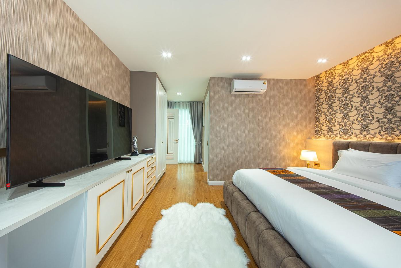 รูป 7 Beds Luxury Pool Villa in Na Jomtien for Sale - รูปที่ 15/23