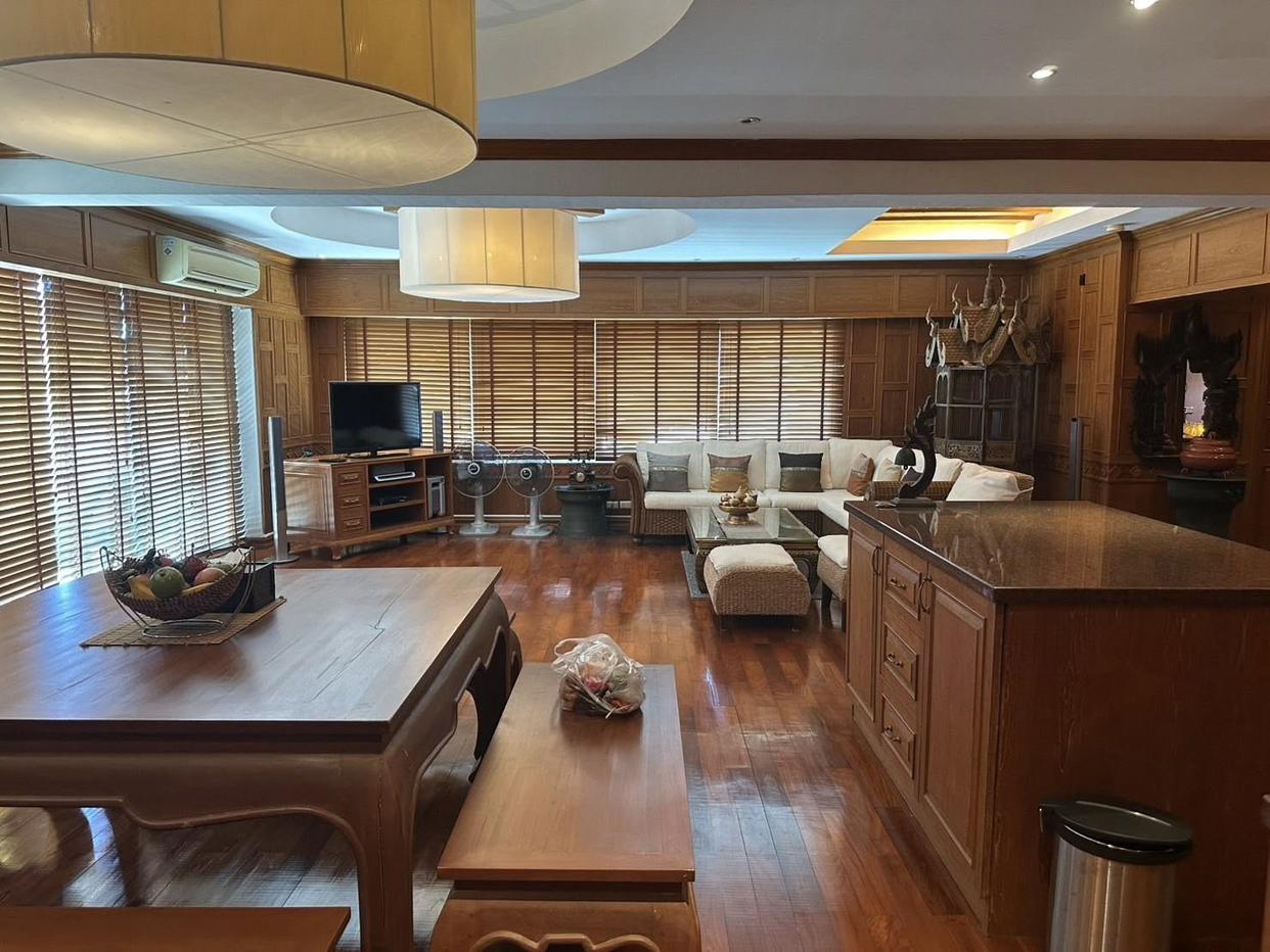 รูป Star Beach Condominium 2 Bedroom for Sale in Pratumnak Pattaya - รูปที่ 1/14