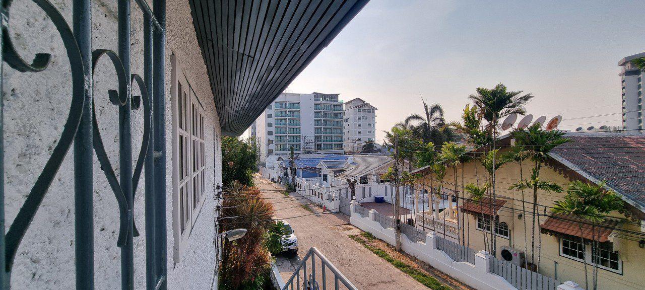 picture 7 Bedrooms Pool Villa in Jomtien for Rent - 29/30