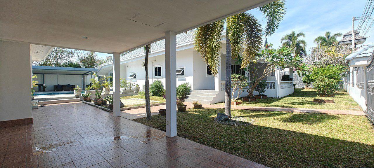 รูป 7 Bedrooms Pool Villa for Sale in East Pattaya - รูปที่ 25/26