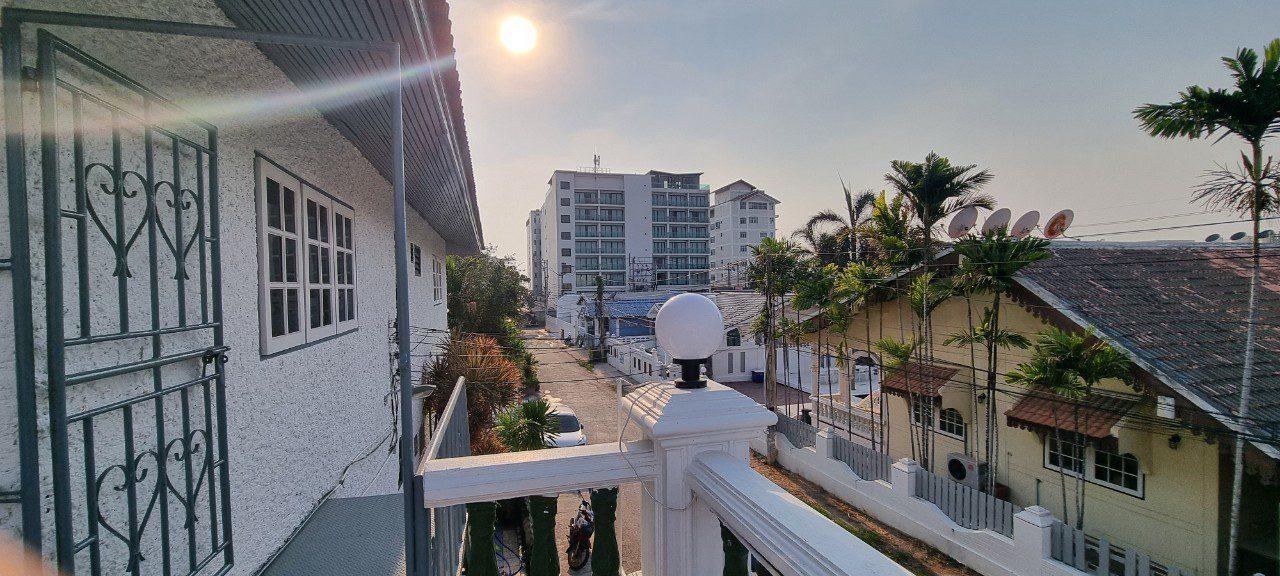 picture 7 Bedrooms Pool Villa in Jomtien for Rent - 28/30