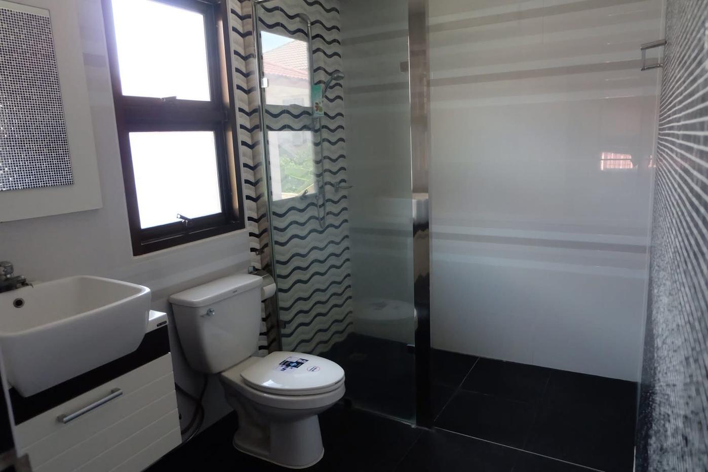 รูป Luxury Pool Residence for Rent – Thung Klom Talman - รูปที่ 16/17