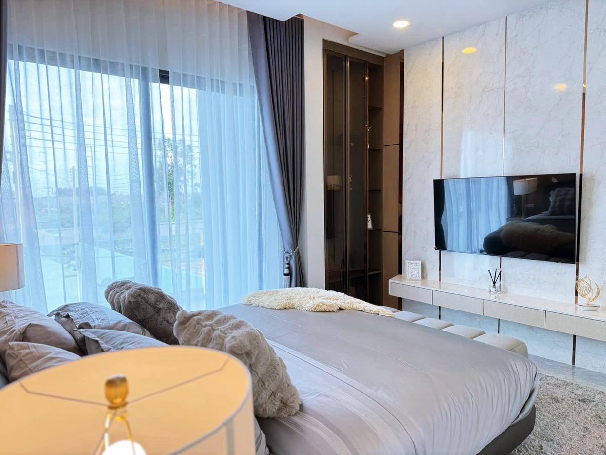 picture 5 Bedrooms Pool Villa in East Pattaya for Sale - 13/18