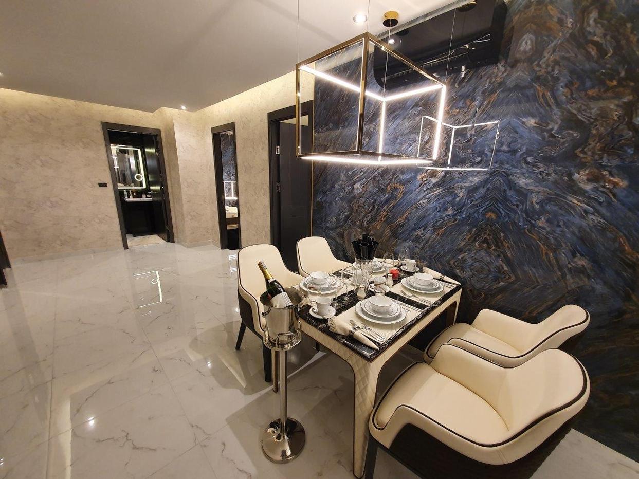 picture Grand Solaire 2 Bedrooms for Sale - 9/10