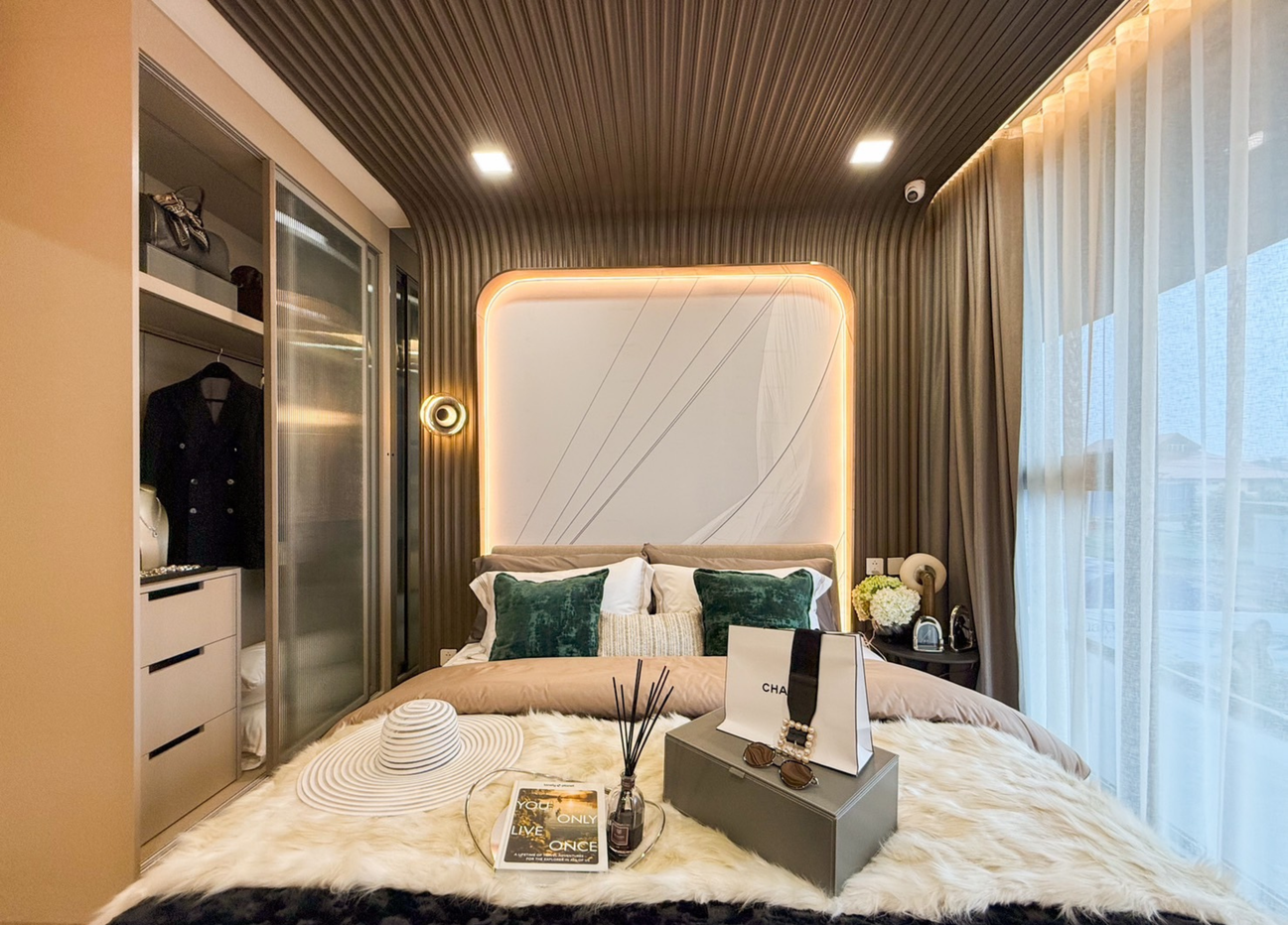 picture Aquarous Jomtien Pattaya 2-Bedroom Executive for Sale - 11/18