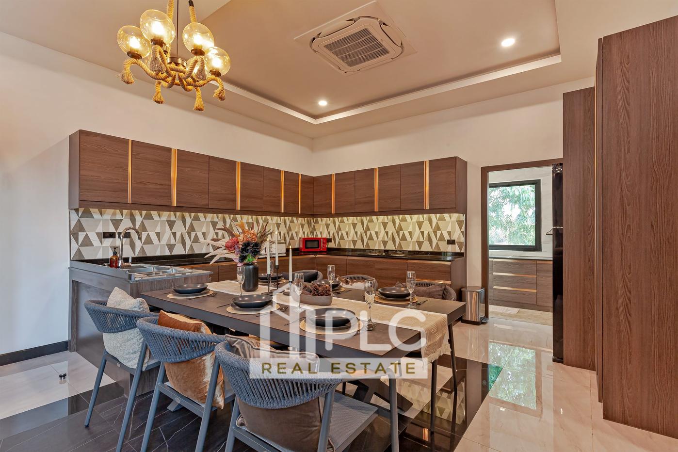 รูป 5 Bedrooms Pool Villa in Huay Yai for Rent - รูปที่ 12/24