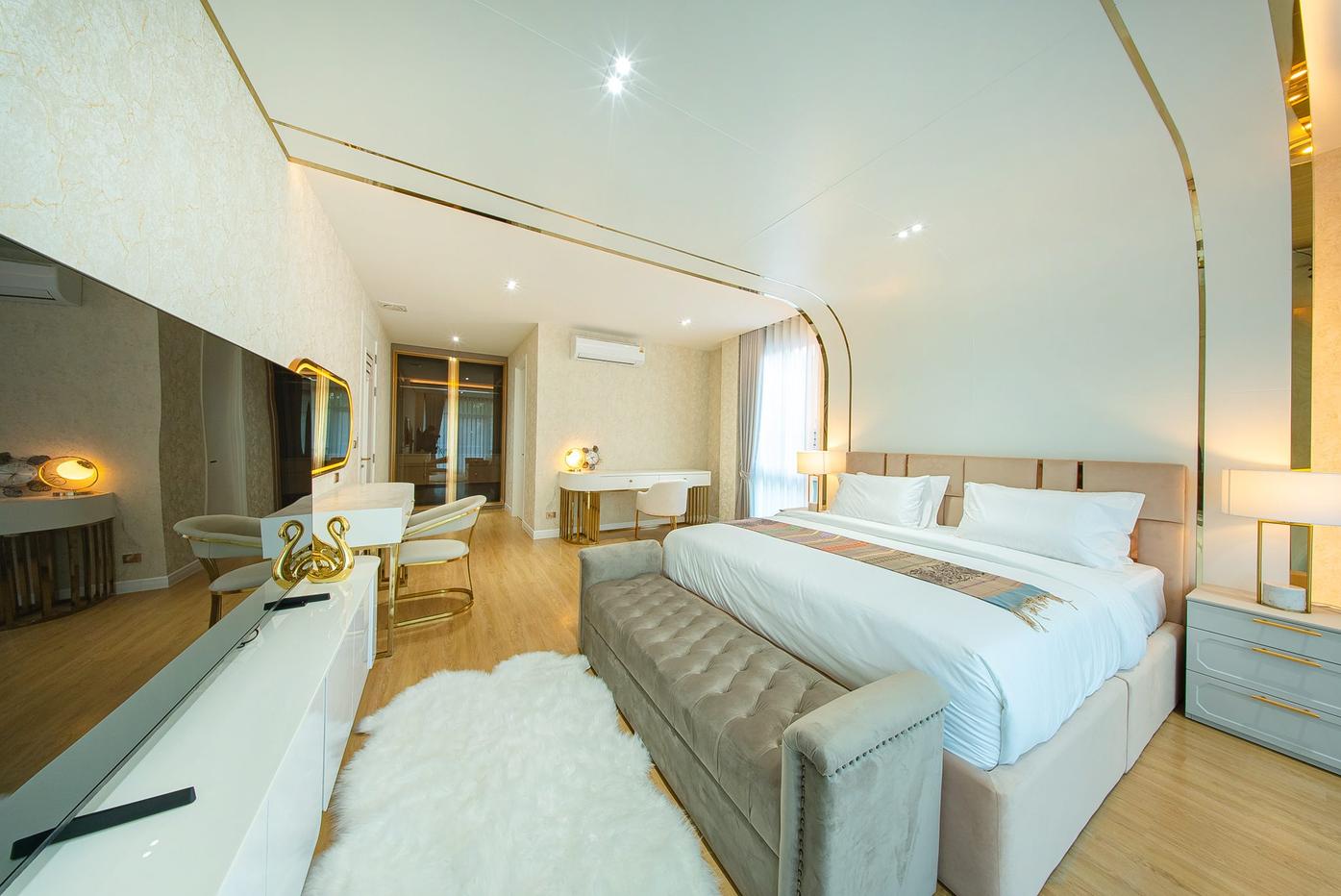 รูป 7 Beds Luxury Pool Villa in Na Jomtien for Sale - รูปที่ 17/23
