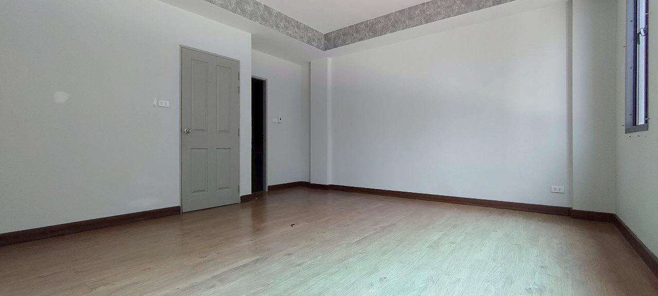 picture Sirinda Primo Pattaya 3 Storey House for Sale - 10/11