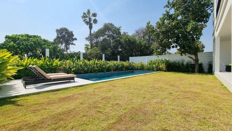 picture Pool Villa in Mabprachan for Rent - 23/25