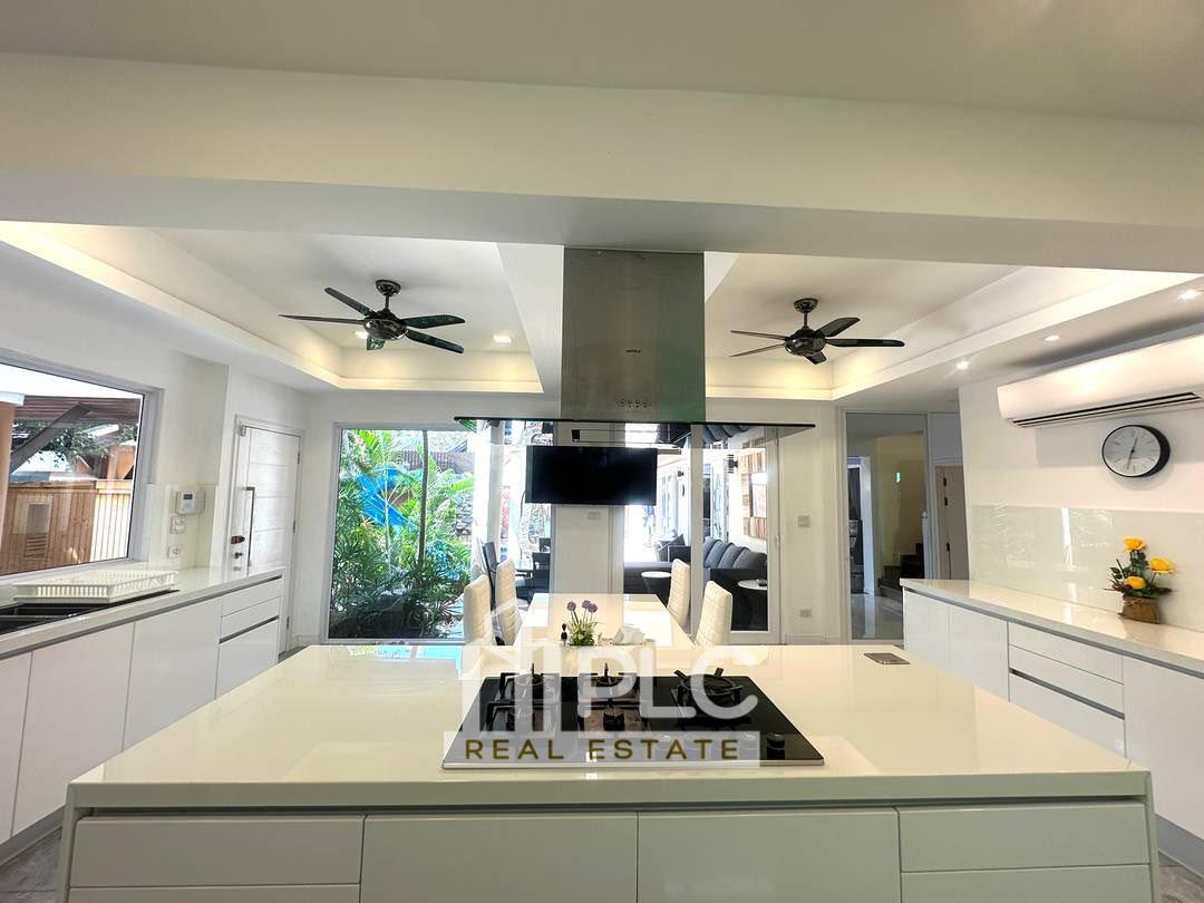 picture Luxury Pool Villa for Sale – South Pattaya - 7/16