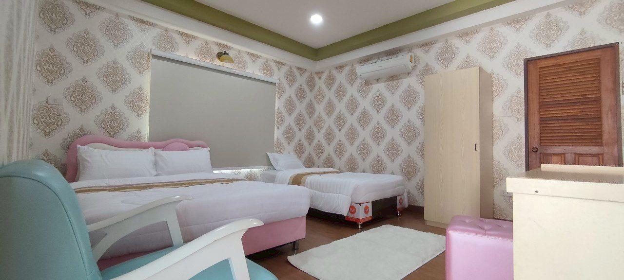 picture 7 Bedrooms Pool Villa in Huay Yai for Rent - 10/19