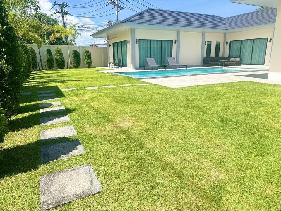 รูป Luxury Modern Pool Villa for Sale – Huay Yai - รูปที่ 1/17