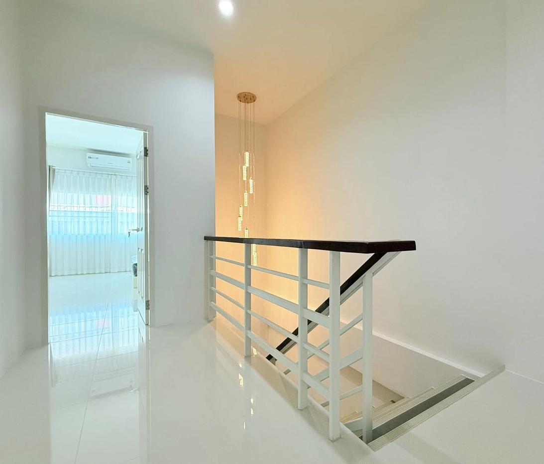 picture 2-Storey House in East Pattaya for Sale - 6/13