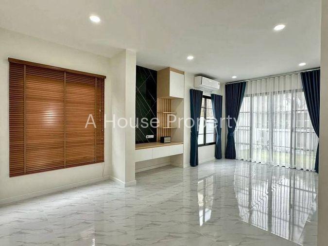 รูป ขายบ้านเดี่ยว 2 ชั้น กลางเมืองศรีราชา ทำเลดีมาก ใกล้แหล่งชุมชน - รูปที่ 3/16