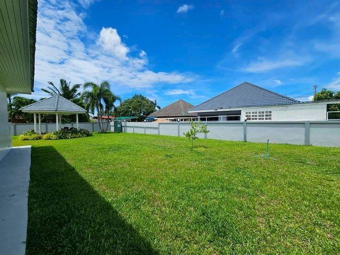 picture Luxury pool villa for sale in Bang Saray area, fully furnished, move in Ready - 17/17