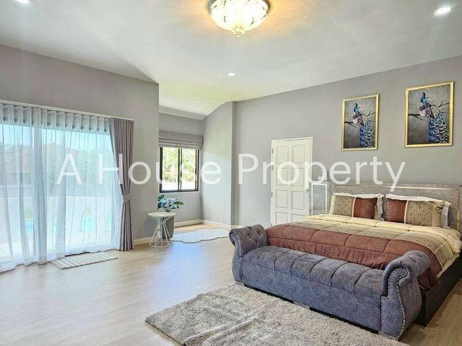 picture Luxury pool villa for sale in Bang Saray area, fully furnished, move in Ready - 9/17