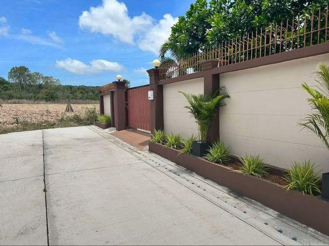 picture Large 2-storey pool villa for sale with mountain views, not far from Bang Saray Beach, Sattahip, Chonburi - 5/5
