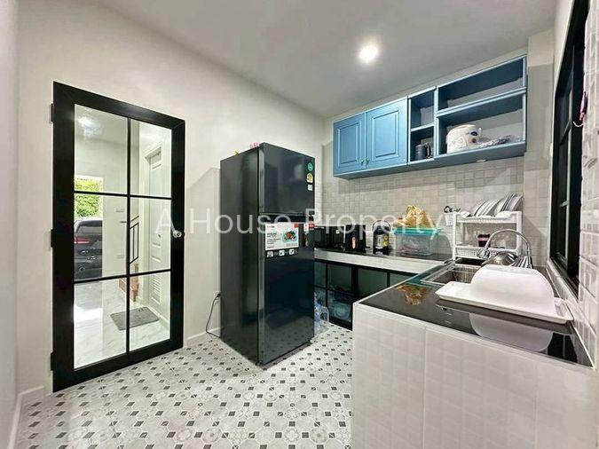 รูป ขายบ้านเดี่ยว 2 ชั้น กลางเมืองศรีราชา ทำเลดีมาก ใกล้แหล่งชุมชน - รูปที่ 14/16