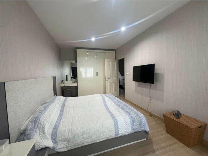 รูป ทาวน์เฮ้าส์ให้เช่า 📍 Panasiri Residences Kaset - Nawamin 📍 3 ห้องนอน 3 ห้องน้ำ เฟอร์นิเจอร์ และ เครื่องใช้ไฟฟ้าครบ  - รูปที่ 4/11
