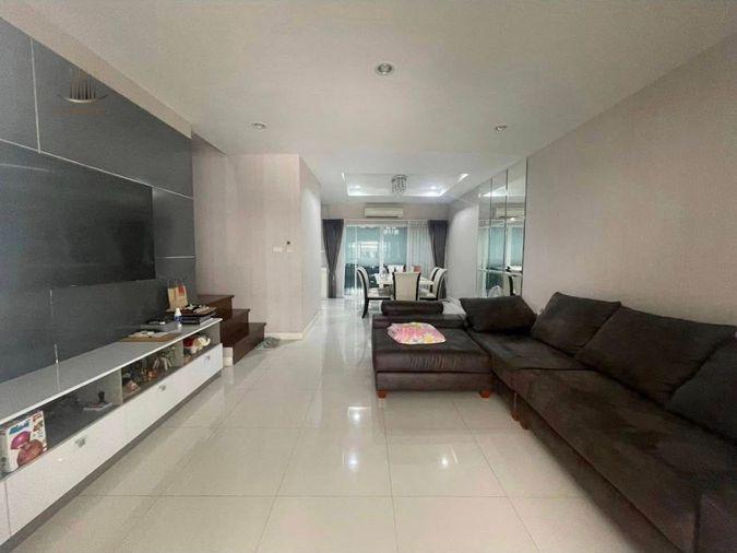 รูป ทาวน์เฮ้าส์ให้เช่า 📍 Panasiri Residences Kaset - Nawamin 📍 3 ห้องนอน 3 ห้องน้ำ เฟอร์นิเจอร์ และ เครื่องใช้ไฟฟ้าครบ - รูปที่ 3/11
