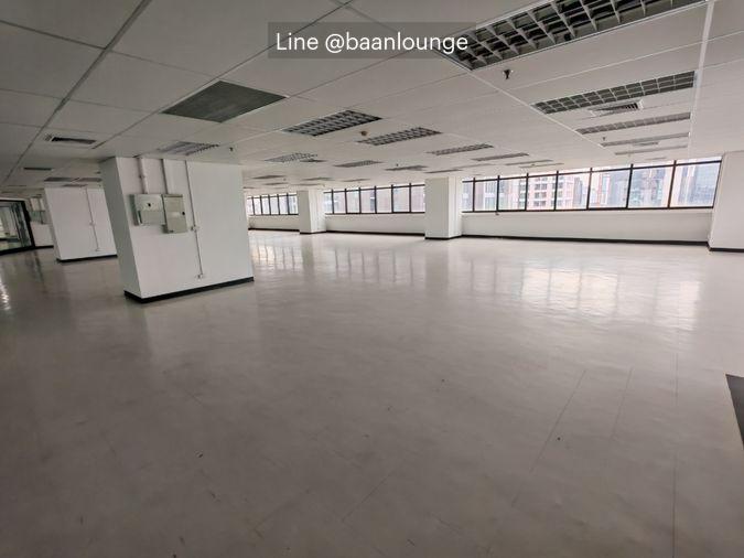 picture BTS phayathai is in front of the building of Phayathai Plaza Area: 959 sq m - 2/6