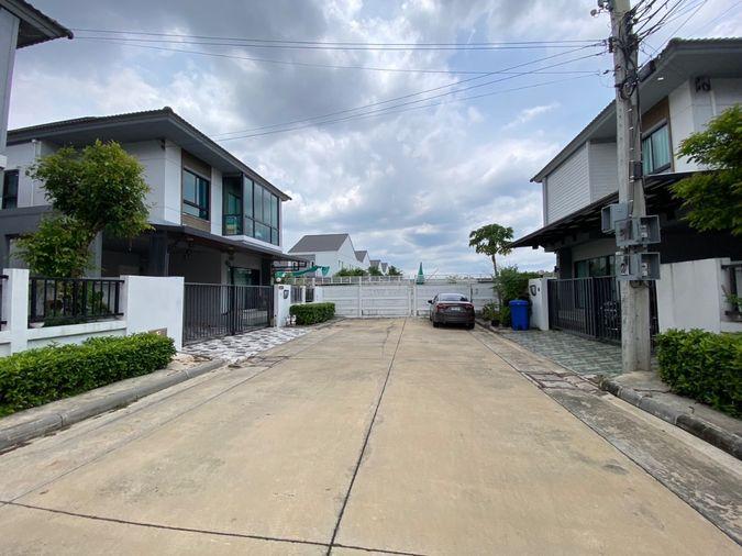 รูป 🏡 ขายบ้านแฝด 2 ชั้น เสนาพาร์ค วิลล์ รามอินทรา – วงแหวน บ้านพร้อมอยู่ ทำเลดี หน้าบ้านทิศใต้ มี Solar Cell ประหยัดค่าไฟ - รูปที่ 24/24