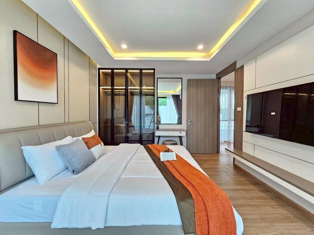 รูป Luxury 4-Bedroom Pool Villa for Sale in Jomtien - รูปที่ 14/19
