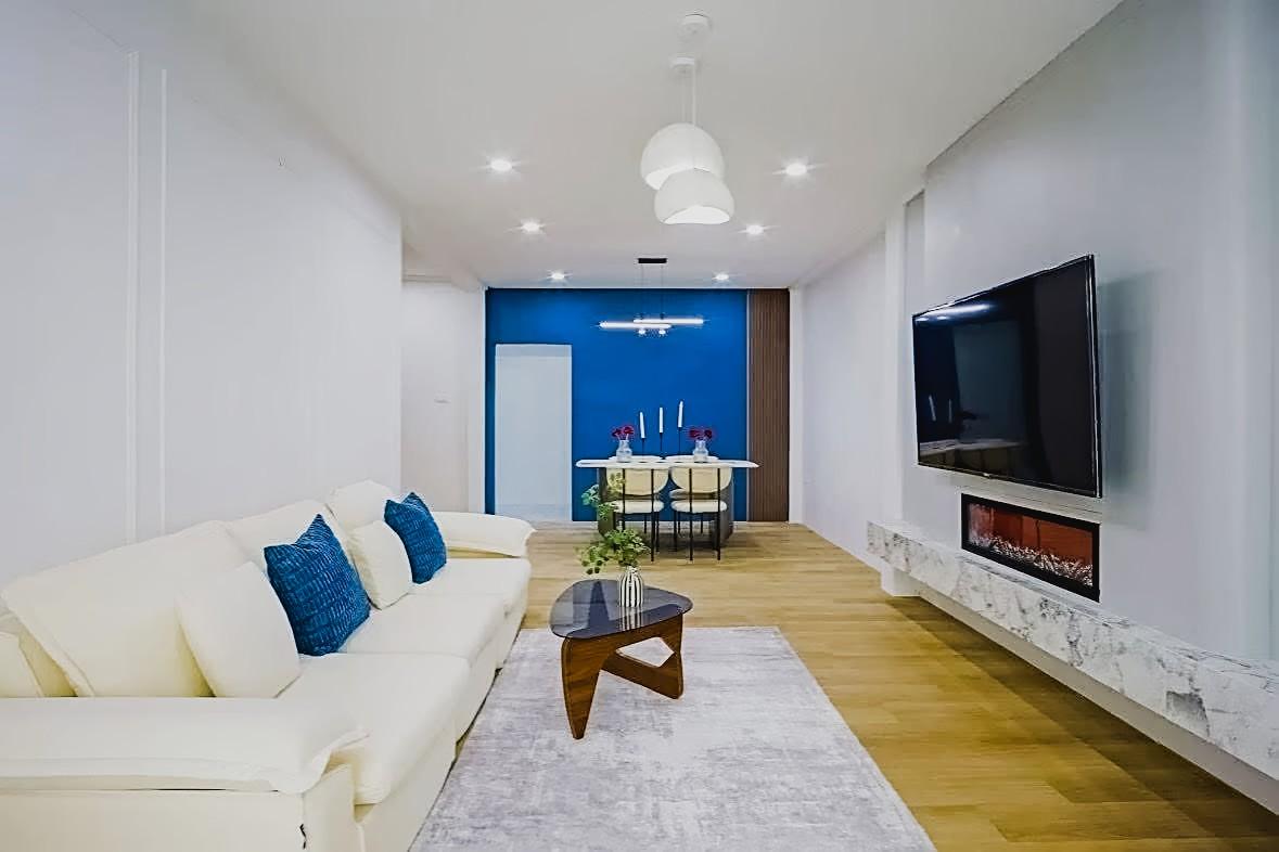 รูป Modern 2-Storey Townhouse for Sale in Thepprasit - รูปที่ 2/19
