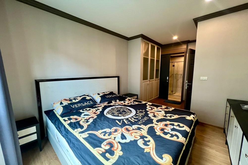 รูป 🔥 ขายพร้อมผู้เช่า !! Code C20240300358..........The Reserve Kasemsan 3, 1 ห้องนอน, 1 ห้องน้ำ, แต่งครบ, ราคาพิเศษ!! 📣📣 - รูปที่ 8/9