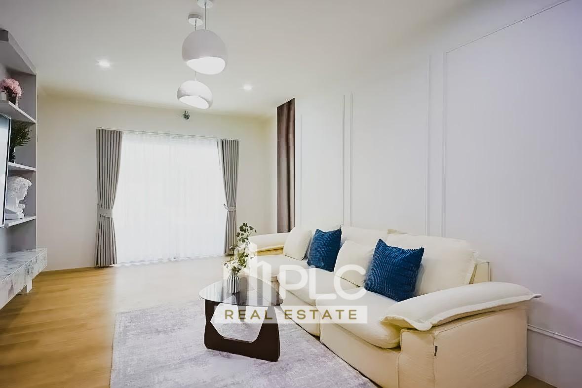 รูป Modern 2-Storey Townhouse for Sale in Thepprasit - รูปที่ 3/19