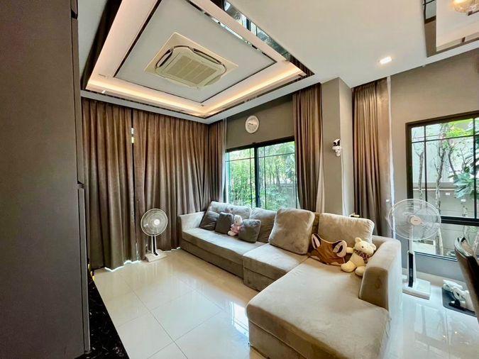 picture Luxury Nordic-Style Detached Home at Bangkok Boulevard Chaengwattana 2 - 1/30