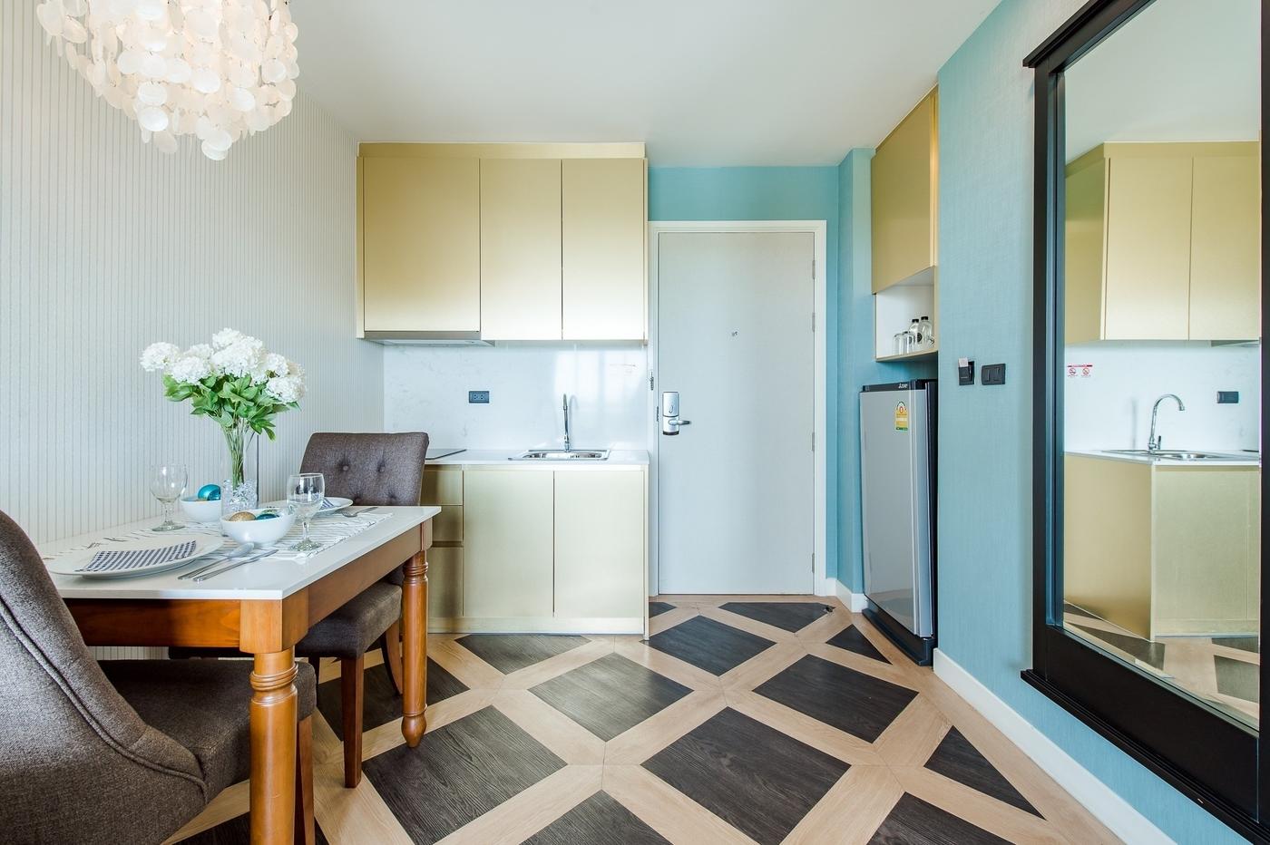 picture 1 Bedroom Espana Condo Resort for Rent - 5/11