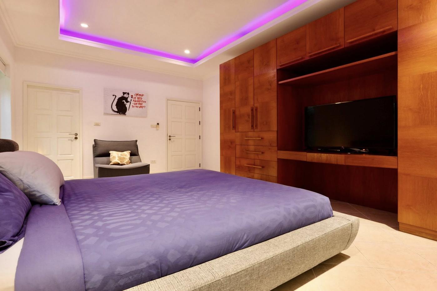 picture Spacious 6-Bed Luxury Pool Villa for Rent – Prime Jomtien Beach - 17/21