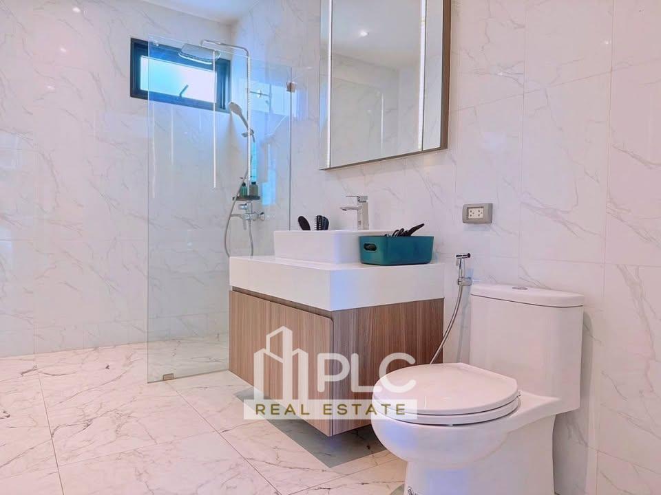 picture Luxury Pool Villa for Rent 6 Bedrooms Thung Klom Tan man - 14/14