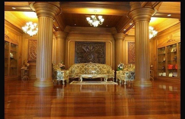 รูป ขายคฤหาสหรู ในเมืองศรีราชา ตกแต่งเฟอร์นิเจอร์ด้วยไม้สัก และ ไม้มะค่าทั้งหลัง  - รูปที่ 10/20