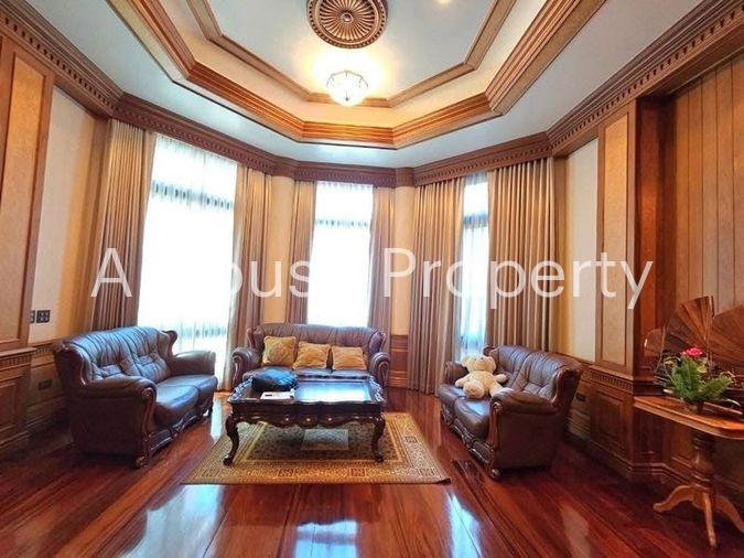 รูป ขายคฤหาสหรู ในเมืองศรีราชา ตกแต่งเฟอร์นิเจอร์ด้วยไม้สัก และ ไม้มะค่าทั้งหลัง - รูปที่ 5/20