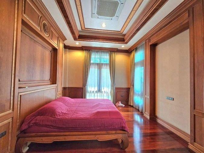 รูป ขายคฤหาสหรู ในเมืองศรีราชา ตกแต่งเฟอร์นิเจอร์ด้วยไม้สัก และ ไม้มะค่าทั้งหลัง  - รูปที่ 15/20