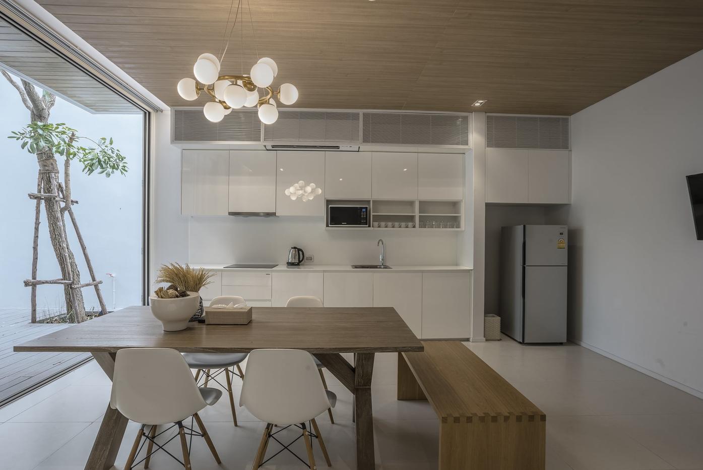 รูป Luxury 3-Bedroom Pool Villa for Rent in Na Jomtien - รูปที่ 11/17