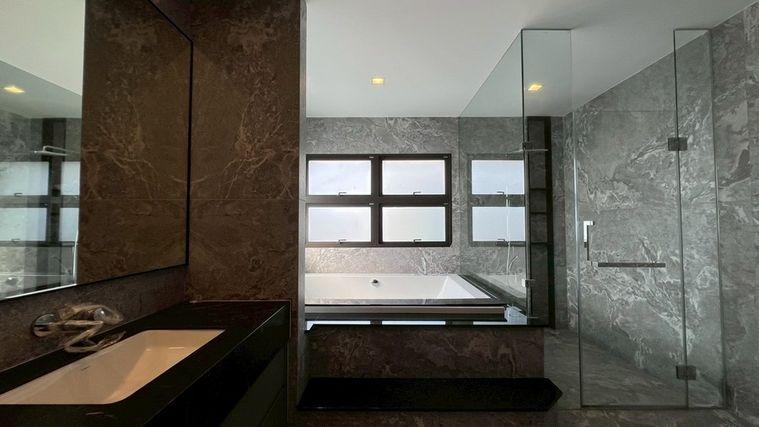 picture Luxury house for rent at Grand Bangkok Boulevard Krungthep Kreetha - 14/22